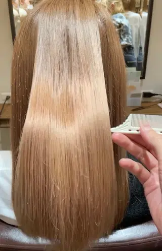 ロング 柳井 瑠菜のヘアスタイル