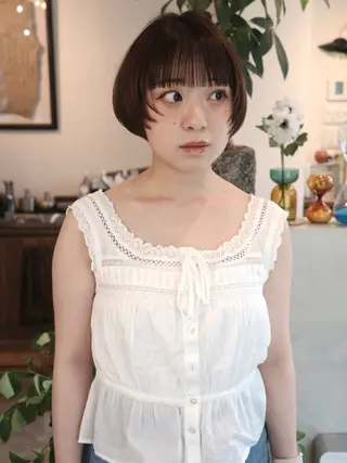 ショート カラー (h)wim ウィムのヘアスタイル