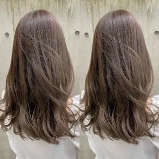 ミディアム レイヤーカット /透明感カラー西田のヘアスタイル