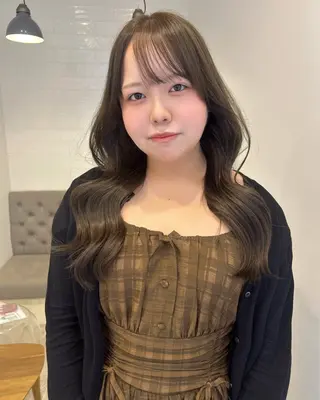 ロング カラー レイヤーカット/長岡 グレージュ/マユ🎀のヘアスタイル