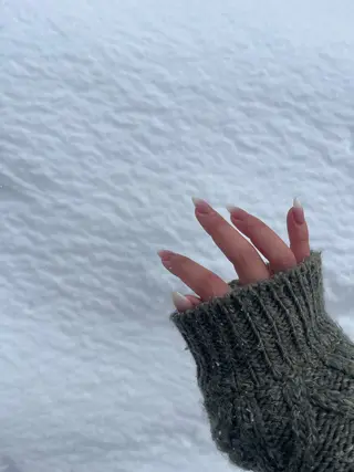 ネイル Atelier818所属・西銘 りほのネイルデザイン