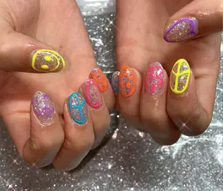 ネイル VIERU 🌈🎀💖のネイルデザイン