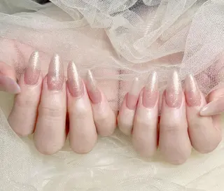 ネイル Queenie 🦋のネイルデザイン