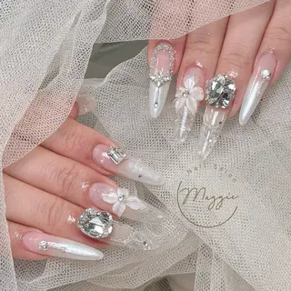 ネイル Maggie Nail🦩のネイルデザイン
