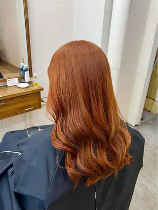 セミロング 店長🩷艶カラー 🧡💛リサ🫧のヘアスタイル