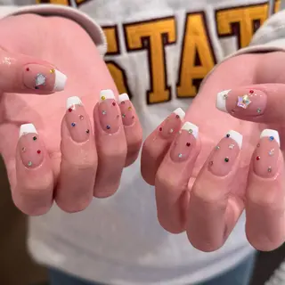 ネイル 🎀 Hiyubi._.nail 🫧所属・🎀フェイ フェイ🫧💗のネイルデザイン