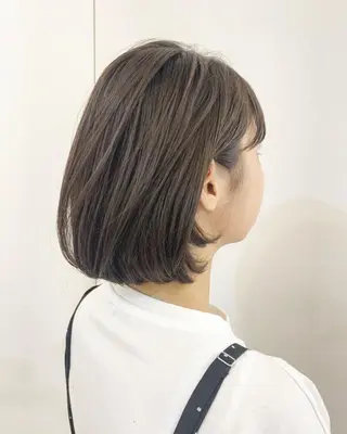 ショート TopStylist 板花絵里のヘアスタイル
