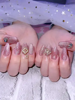 ネイル ジョリ En 💞🦋のネイルデザイン