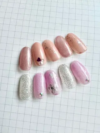 ネイル キャンアイドレッシー六本木店所属・MIKA／耳ツボ ／マグネットネイルのネイルデザイン