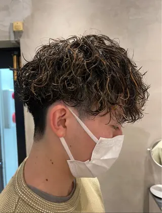 ショート パーマ メンズ lana hair  新宿髪質改善トリートメント新宿三丁目【ラナヘアー】所属・新宿メンズ専門 髪質改善パーマ特化のヘアスタイル