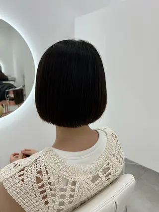 ショート カラー 吉田 悠乃のヘアスタイル