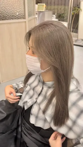 ロング メンズバレイヤージュ 斉藤春のヘアスタイル