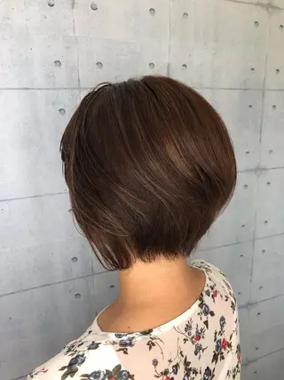 ショート カラー 金沢 広美のヘアスタイル