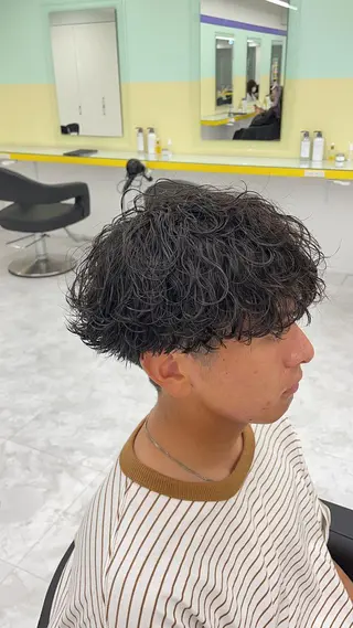 ミディアム パーマ ヘアアレンジ メンズ 艶カラー の達人のヘアスタイル