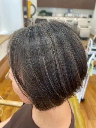 ショート カラー MOPS R所属・おとみ ✂︎のヘアスタイル