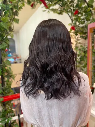 セミロング ゆぴ☾‪/推しカラー /ハイトーンのヘアスタイル