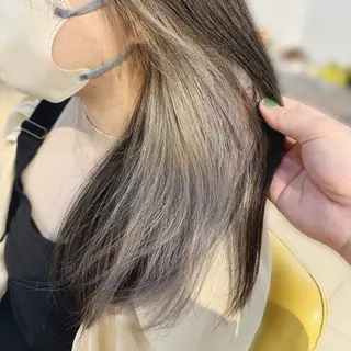 ロング カラー 友田 まりあのヘアスタイル