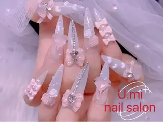 ネイル UMI ネイルサロン新宿🎀のネイルデザイン