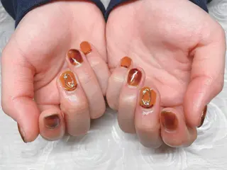 カラー 芦辺 香奈のネイルデザイン