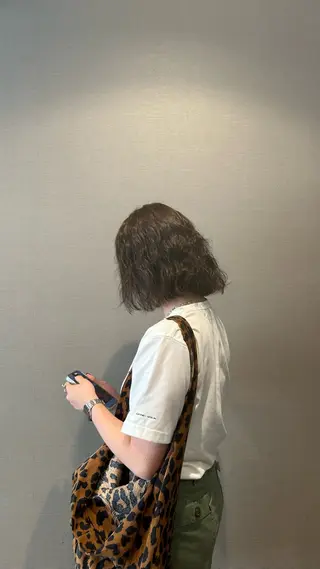 ミディアム カラー ☁️FERIAあべの Rin☁️のヘアスタイル