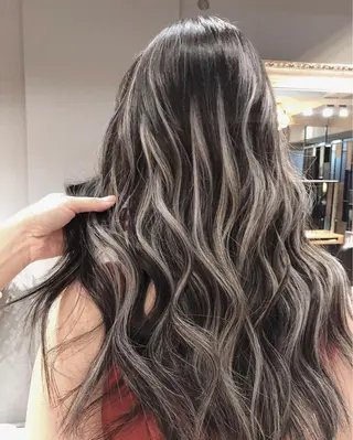 ロング salowin 原宿 aroa所属・韓国／ハッシュカット ／透明感カラー／金野のヘアスタイル