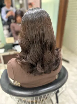 セミロング パーマ コテ巻き風パーマ✨ 韓国ヘア🤎近下菜央のヘアスタイル