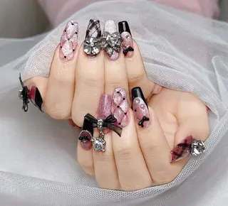 ロング カラー Bling Salonのネイルデザイン