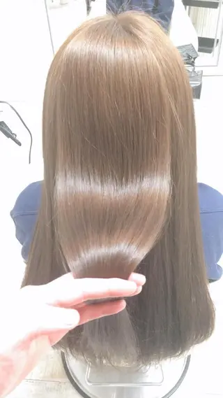 ロング カラー パーマ Aile所属・酸性ストレート／カラ ー/山下高明のヘアスタイル