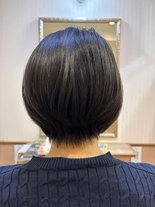 ショート シンセティックヘアデザイン所属・吉井 愛のヘアスタイル