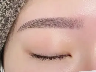 アイブロウ 畠山 瑠花のマツエク・マツパデザイン