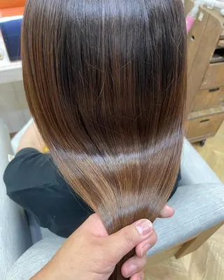 ショート カラー パーマ ヘアアレンジ メンズ キッズ ネイル マツエク・マツパ Saffyハリウッド トリートメント◎のヘアスタイル