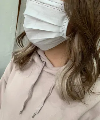 ミディアム 大内 志穂のヘアスタイル