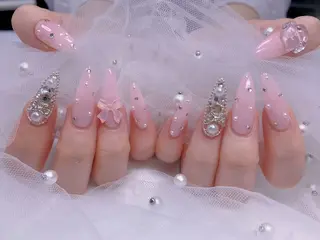 ネイル UMI ネイルサロン新宿🎀のネイルデザイン
