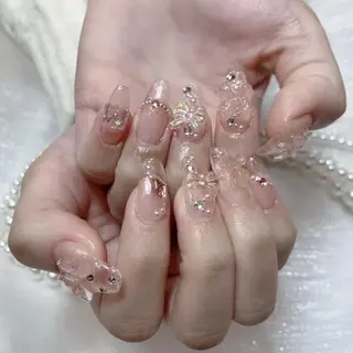 ネイル RAFFINE 月🦋🩵のネイルデザイン