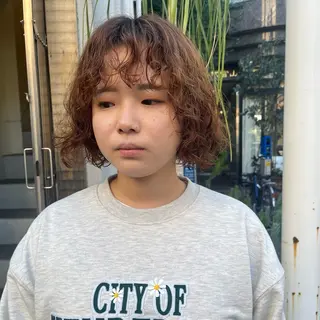 ミディアム パーマ 🦮shiori アイドルオタク🦮のヘアスタイル