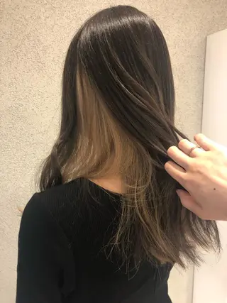 ロング カラー 阿部 美咲のヘアスタイル
