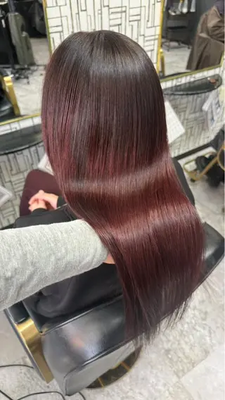 ロング 瀧下 唯のヘアスタイル