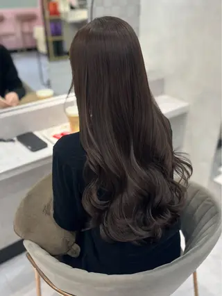 ロング karen/韓国ヘア / ブリーチ/透明感のヘアスタイル