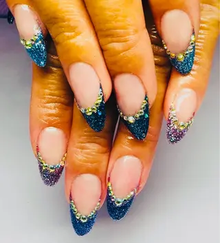 ネイル R Bella Nailのネイルデザイン