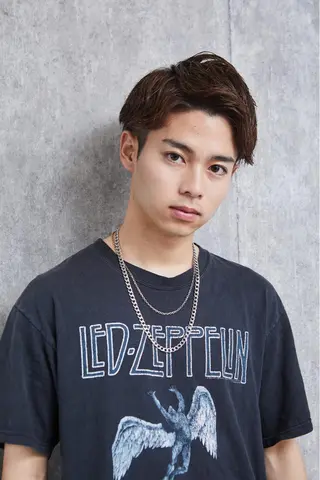 ショート パーマ 𝙱𝙻𝙴𝙽 𝚋𝚢 𝚍𝚘𝚝.所属・🤍BLEN 窓🤍のヘアスタイル