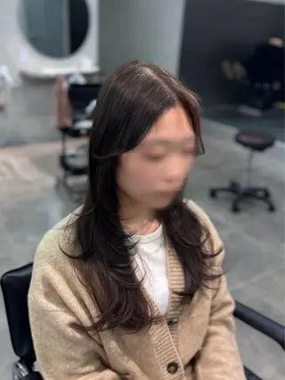 セミロング 韓国特化🇰🇷千葉 /レイヤーカット竜生のヘアスタイル