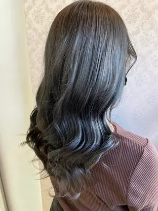 セミロング ヒヨシ ルナのヘアスタイル