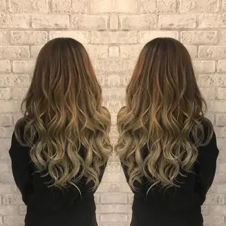 ロング カラー EARTH 越谷店のヘアスタイル