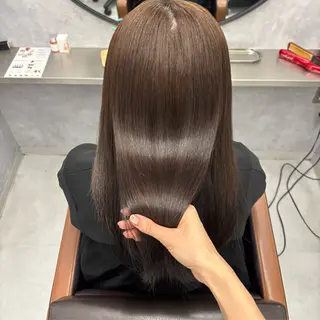 セミロング カラー NUMBER_ ユイナのヘアスタイル
