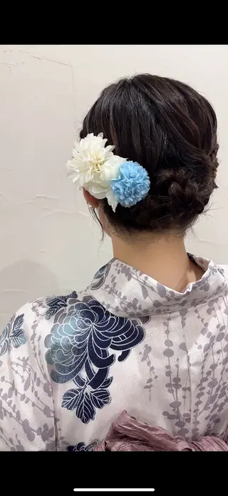 ミディアム 桑野 葵のヘアスタイル