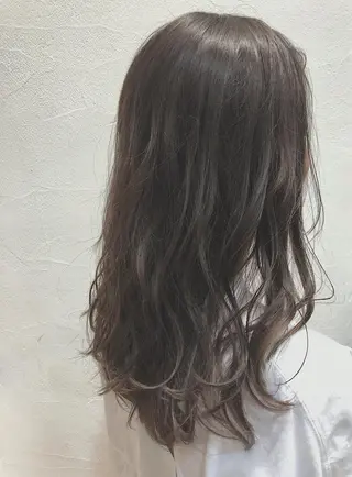 カラー 360°キレイな ショートカットのヘアスタイル