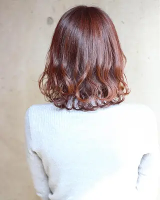 ミディアム カラー パーマ 成松 勇治のヘアスタイル
