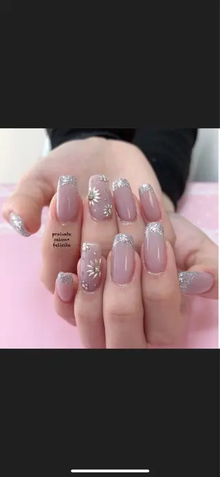 ネイル 早川 真理のネイルデザイン