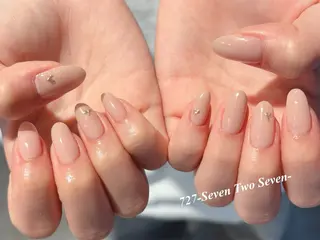 ネイル 727 nailのネイルデザイン