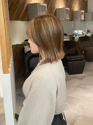 ショート カラー A/LEE所属・久保田 千尋のヘアスタイル